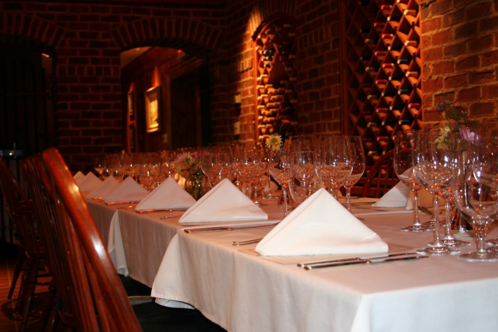 Clubhouse: Wine Cellar (dining)
